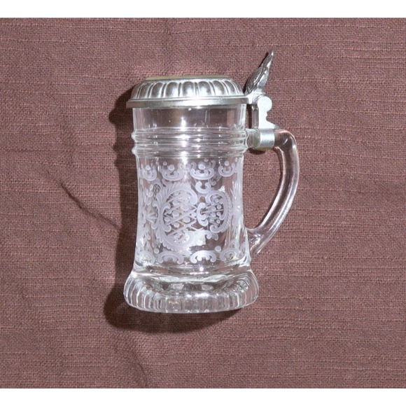 Collectible Festhaus Busch Gardens Dancing Couple Mini Beer Stein w/ Pewter Lid - Picture 4 of 10